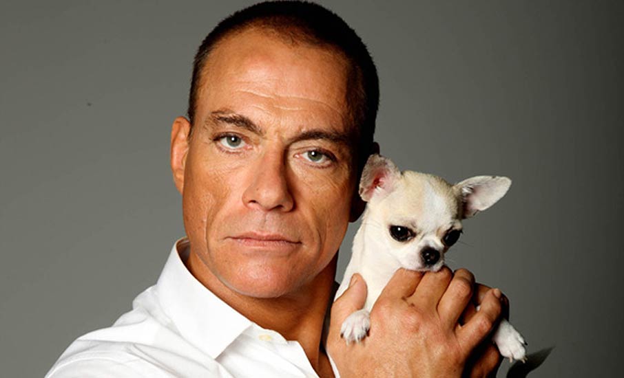 Van Damme e seu bichinho amado.